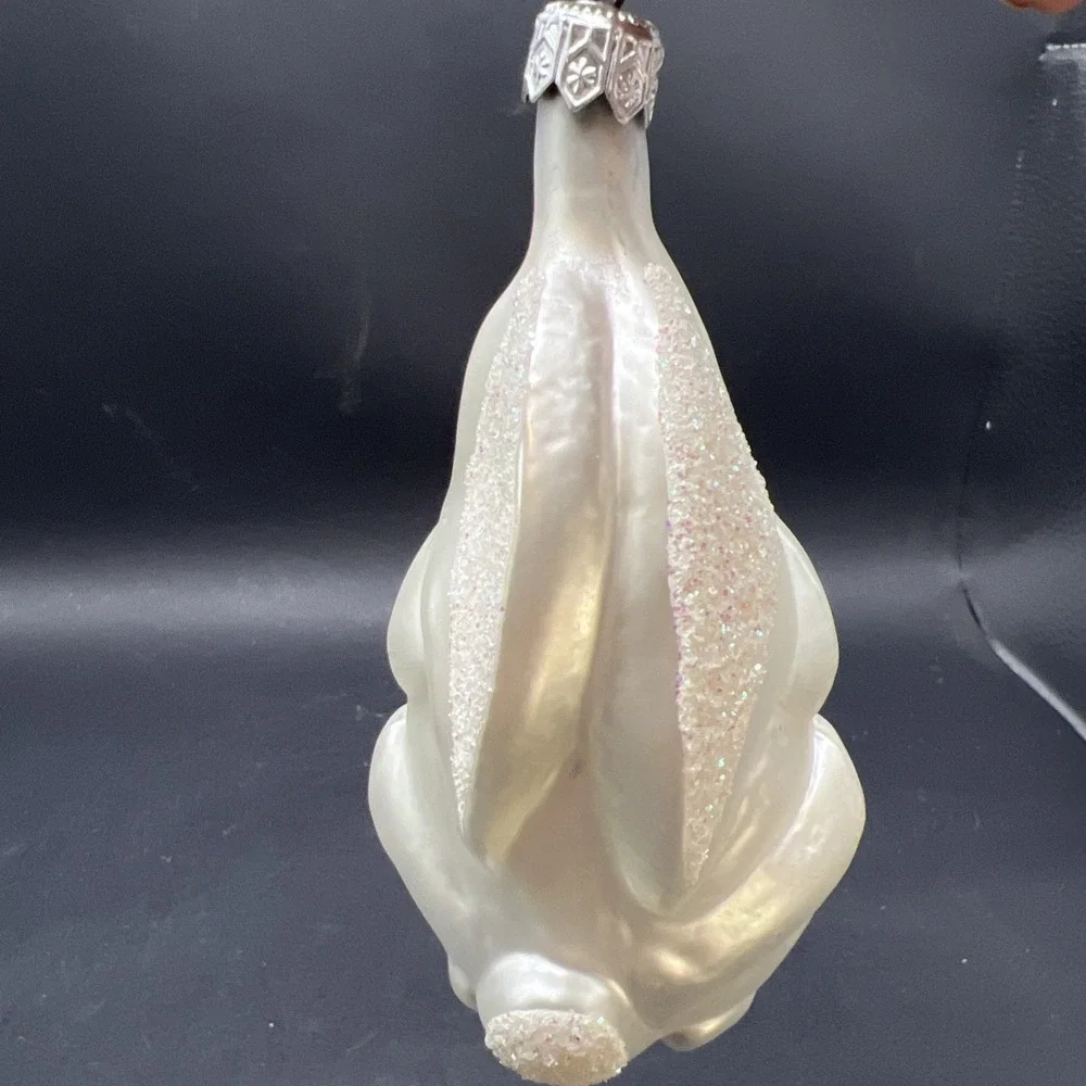 Vintage Germany Glass Rabbit Christmas Ornament White Snowflake Unmarked Cap